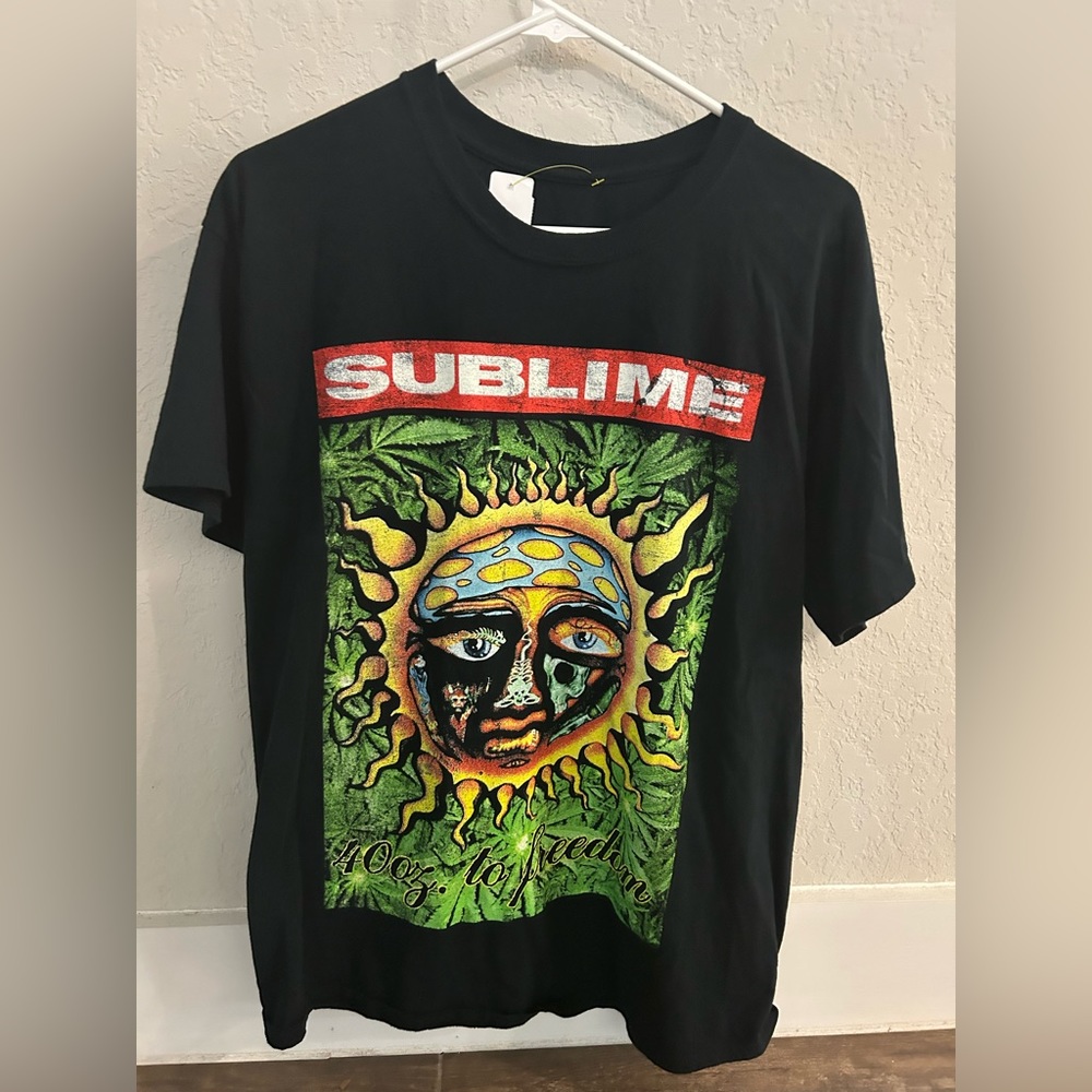 Black sublime T shirt size Large in new condition. - Picture 1 of 2